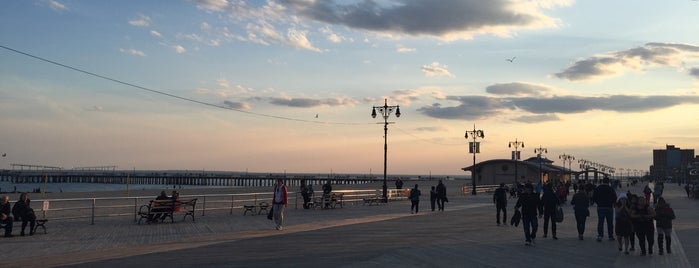 Coney Island Beach & Boardwalk is one of Posti che sono piaciuti a Kirill.