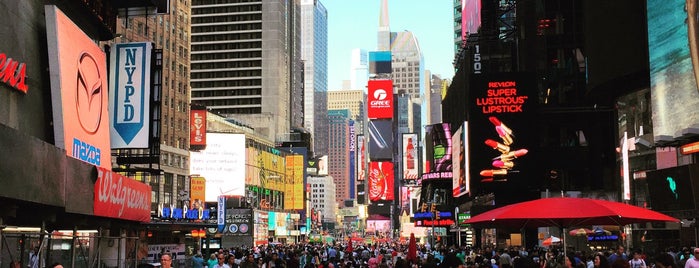 Times Square is one of Lugares favoritos de Kirill.