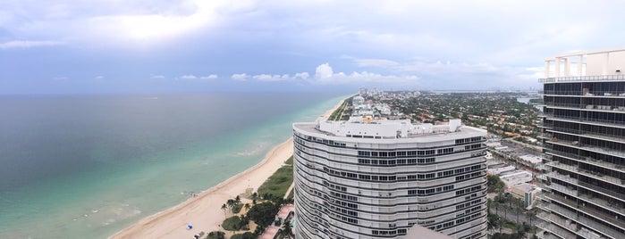 The St. Regis Bal Harbour Resort is one of Kirillさんのお気に入りスポット.