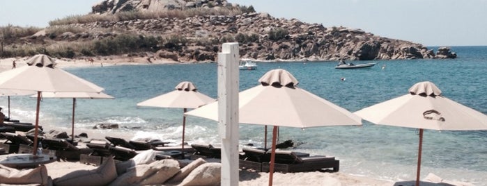 Agia Anna Beach is one of Mykonos.