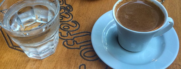 Coffeegram is one of Locais curtidos por Bengisu.