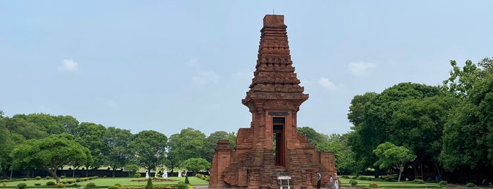 Candi Bajang Ratu is one of Religious Tourism in Indonesia.