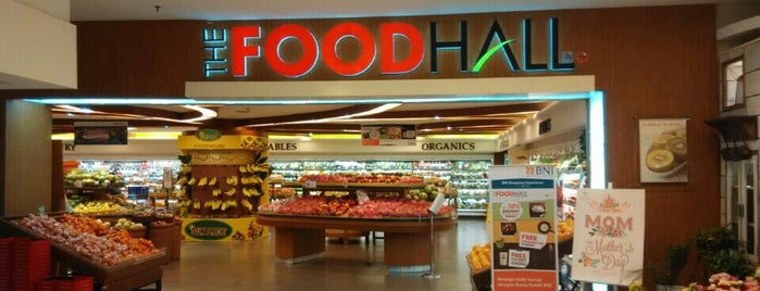 The FoodHall is one of Lieux qui ont plu à Angie.