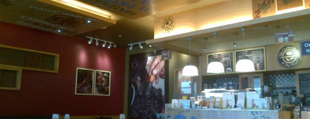 The Coffee Bean & Tea Leaf is one of Abhijeetさんの保存済みスポット.