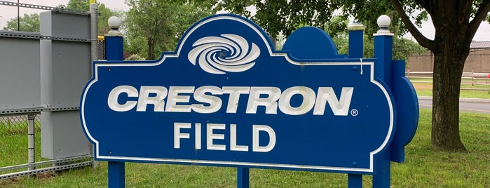 Crestron Field - Cresskill Baseball is one of Lugares favoritos de Linda.