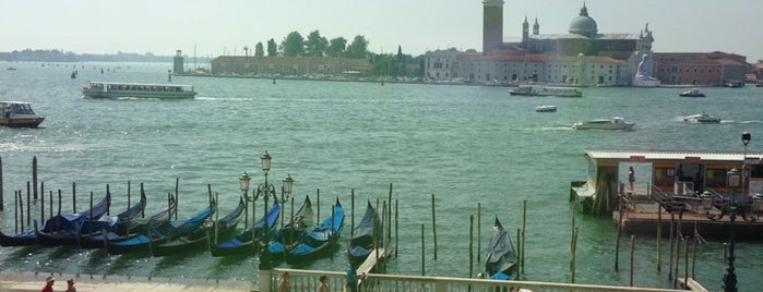 Riva Degli Schiavoni is one of Venezia.