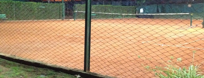 Urquiza Tenis Club is one of Dando vueltas.....