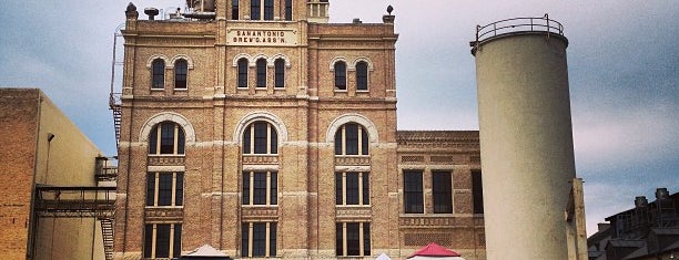 Pearl Farmers Market is one of Downtown.