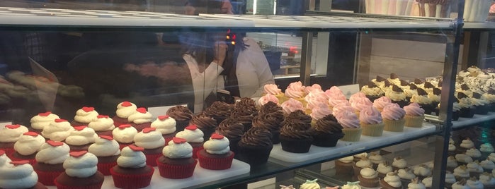 The Cupcake Bakery is one of Food heaven .