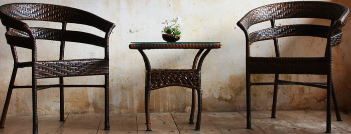 Beyond Asian Antiques & Floral is one of Lugares favoritos de DCCARGUY.