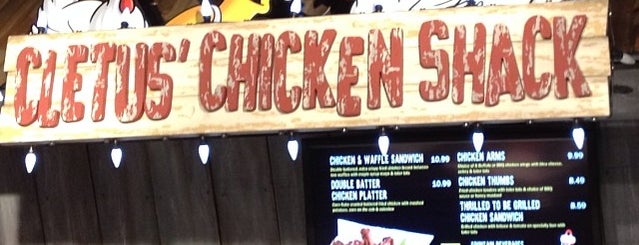 Cletus' Chicken Shack is one of Locais curtidos por Noelle.