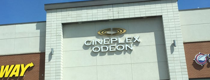 Cineplex Cinemas is one of Mes endroits favori.