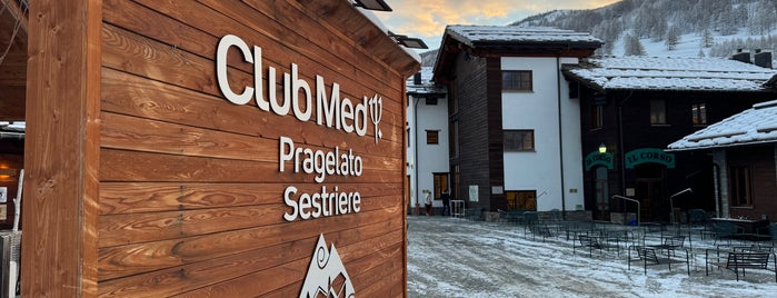 Club Med Pragelato Vialattea is one of Hôtel / Chambre d'hôte.