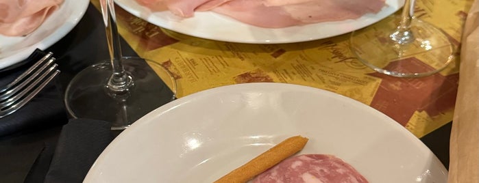 Vincafè is one of Alba/Turin Eats 🍝🍷.