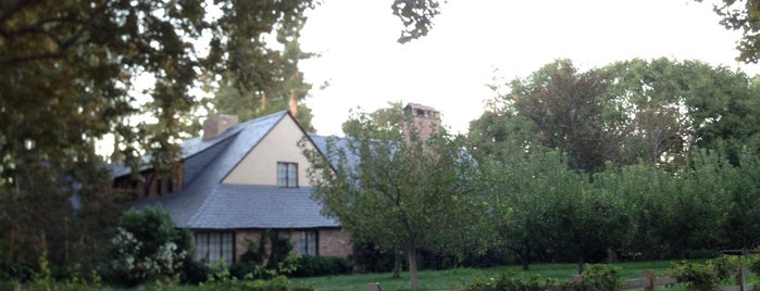 Steve Job's House is one of Silicon Valley.