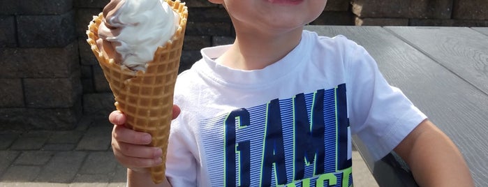 Ice Cream Dugout is one of Orte, die Andrew gefallen.