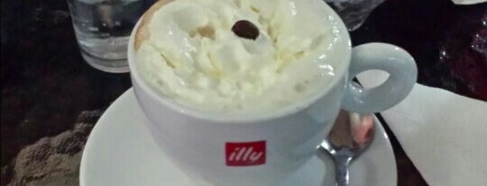 Cafe Illy Algarrobo is one of Locais curtidos por Fernando.