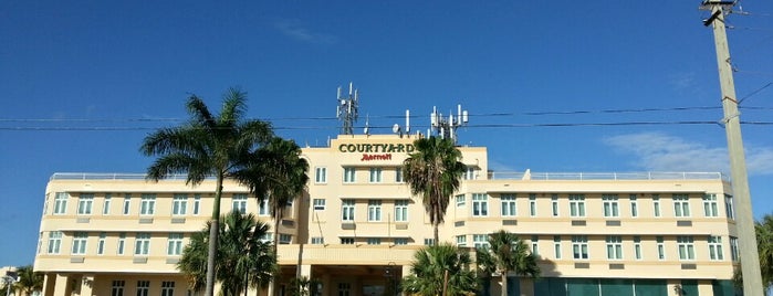 Marriott Courtyard Aguadilla is one of สถานที่ที่ Benjamin ถูกใจ.