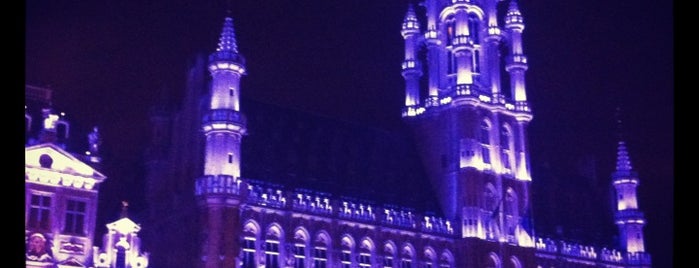 Grand Place / Grote Markt is one of Philosophie.