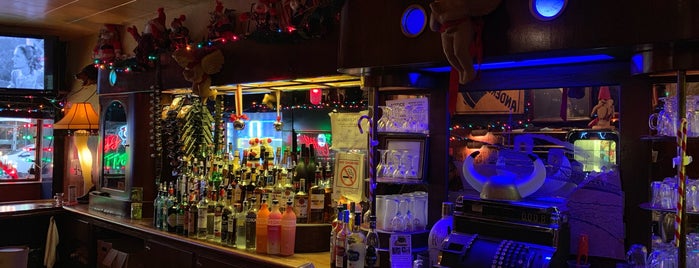 Simon's Tavern is one of Dustin : понравившиеся места.