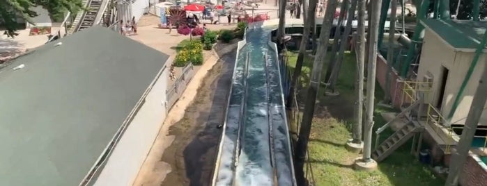 Boji Falls Log Ride is one of Aさんのお気に入りスポット.
