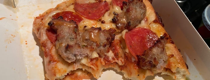 Rocky Rococo Pan Style Pizza - North/Onalaska/ Holmen & West Salem is one of Pizza Places.
