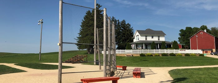 Field of Dreams is one of MLB Ballpark Attractions.