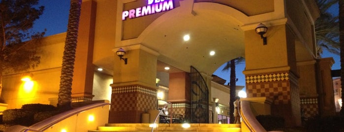 Desert Hills Premium Outlet West Wing Food Court is one of Alex 님이 좋아한 장소.