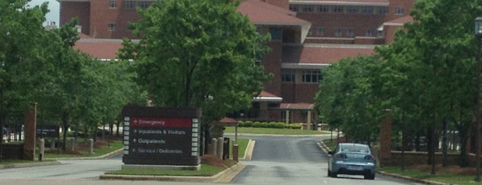 Womack Army Medical Center is one of Orte, die Dinah gefallen.