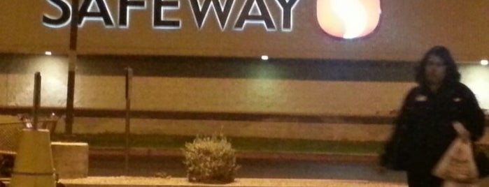 Safeway is one of Lugares favoritos de Tammy.
