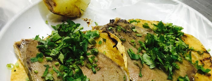 tacos al pastor fuente olimpica is one of Anastasiaさんの保存済みスポット.