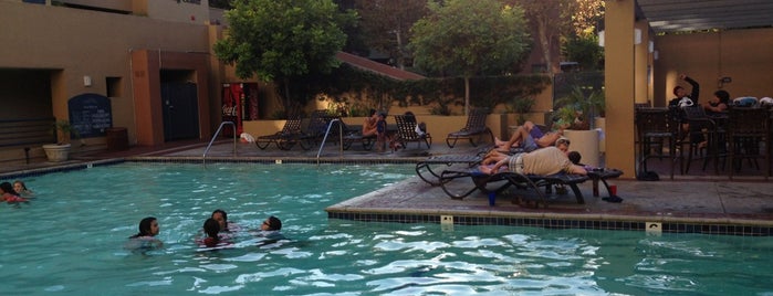 Archstone Studio City Pool is one of Lugares favoritos de Alejandro.