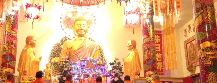 Wat U Phai Ratchabamrung is one of Yaowarat.