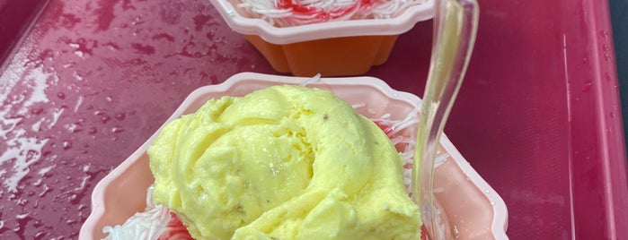 Shir Hossein Ice Cream | فالوده بستنی شیرحسین is one of Yazd.