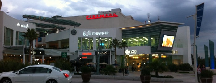 IXE Banco is one of Tempat yang Disukai Antonio.