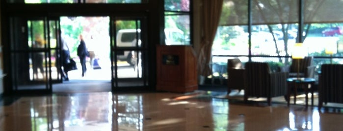 Hilton Woodcliff Lake is one of Ellyさんのお気に入りスポット.