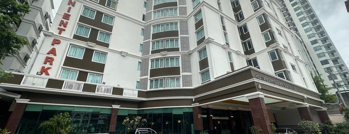 โรงแรมคอนวิเนียน พาร์ค กรุงเทพ is one of ลืมกุญแจไว้ในรถ 094-857-8777.