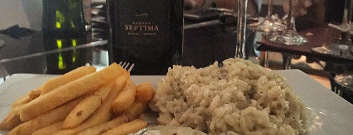 Sobreiro Restaurante is one of Foods & Drinks Fortaleza.