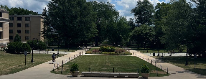 Pattee / Paterno Library is one of University Park.