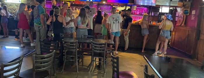 Cool Beans Bar & Grill is one of Barstool Best College Bars 2021.
