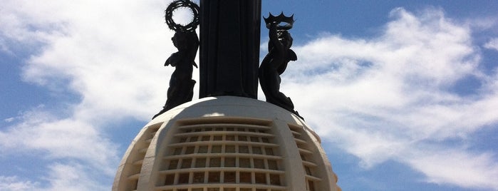 Cerro del Cubilete is one of Leon Mexico.