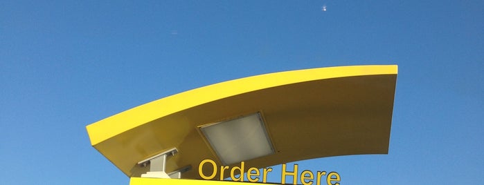 McDonald's is one of สถานที่ที่ Rodney ถูกใจ.