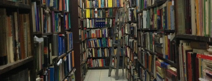 Librería El Ático is one of DF.