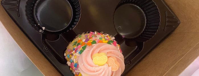 Gigi's Cupcakes is one of Dine.