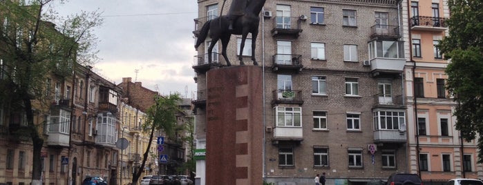 Пам’ятник захисникам кордонів Вітчизни is one of Памятники Киева / Statues of Kiev.