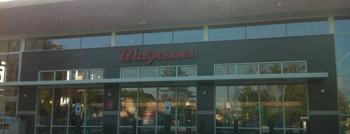 Walgreens is one of Orte, die William gefallen.