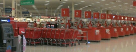 Target is one of Veronica'nın Beğendiği Mekanlar.