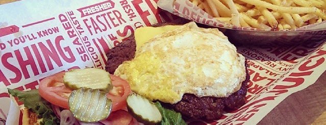 Smashburger is one of Lieux sauvegardés par Kimmie.