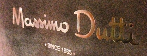 Massimo Dutti is one of Lugares favoritos de Диана.