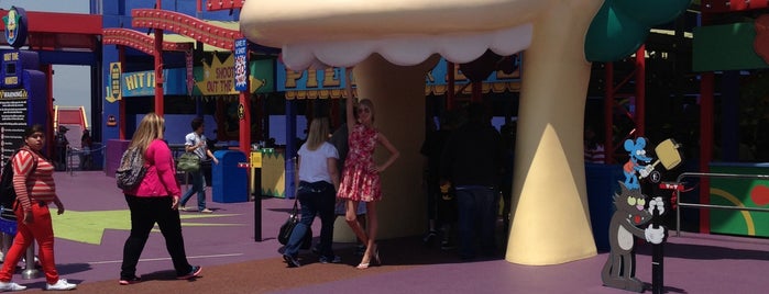 Universal Studios Hollywood is one of Cece's Places-3.
